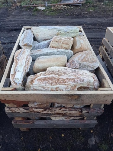 Златолит жёлтый, жёлто-зелёный глыбки и валуны для ланшафтного дизайна купить в Казани