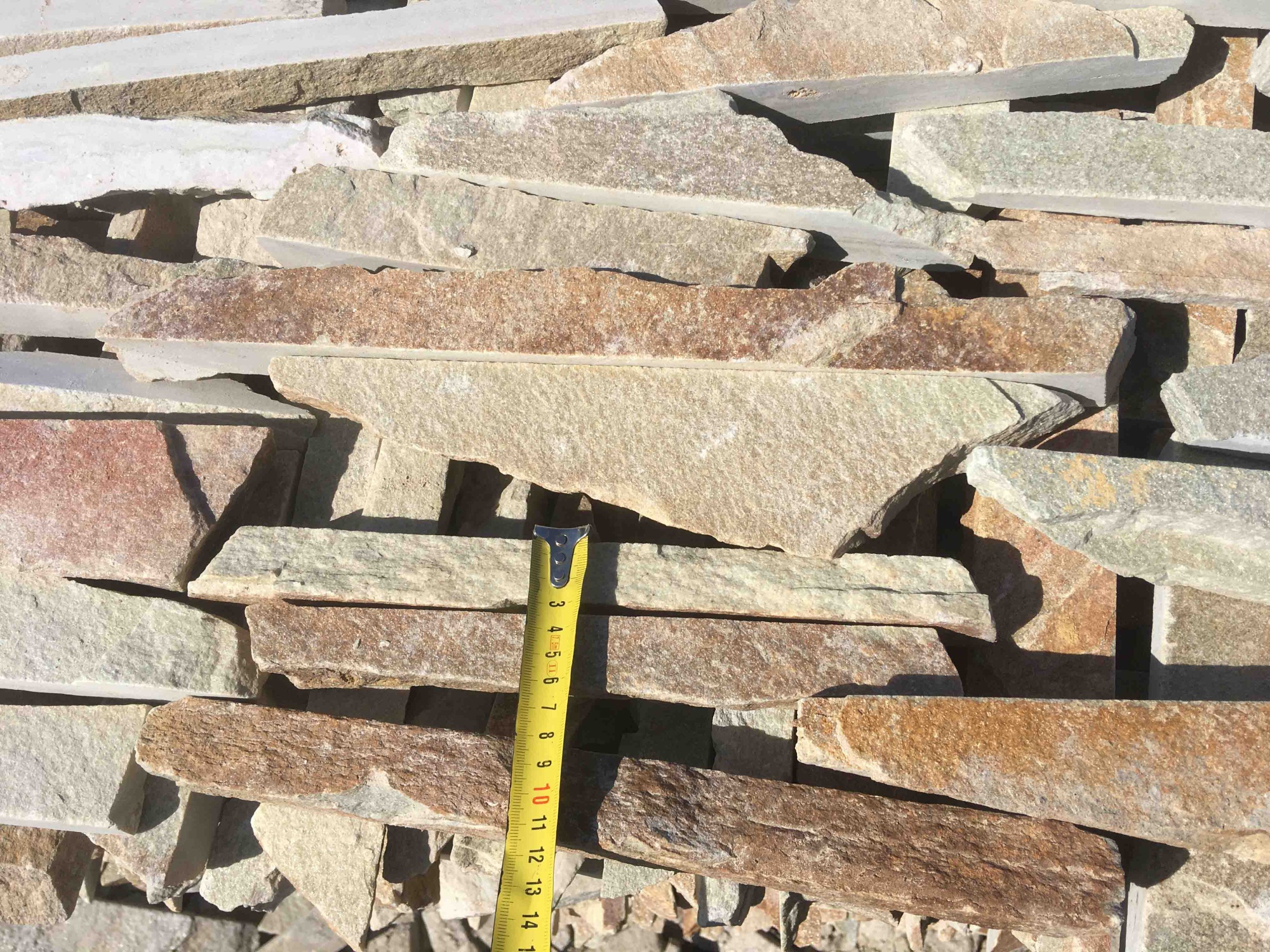 Горбушка златолит золотистый для облицовки купить в Казани