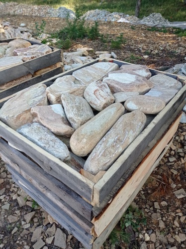 Златолит жёлтый, жёлто-зелёный глыбки и валуны для ланшафтного дизайна купить в Казани