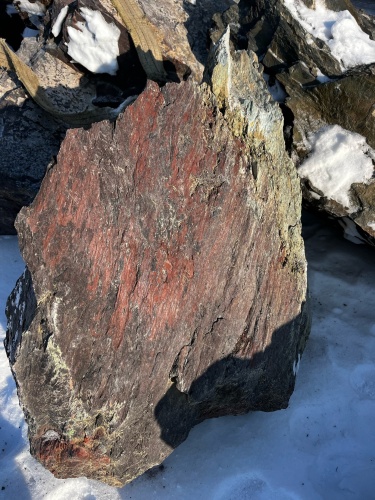 Ландшафтные глыбы красно-фиолетовые 200-1000 килограмм купить в Казани