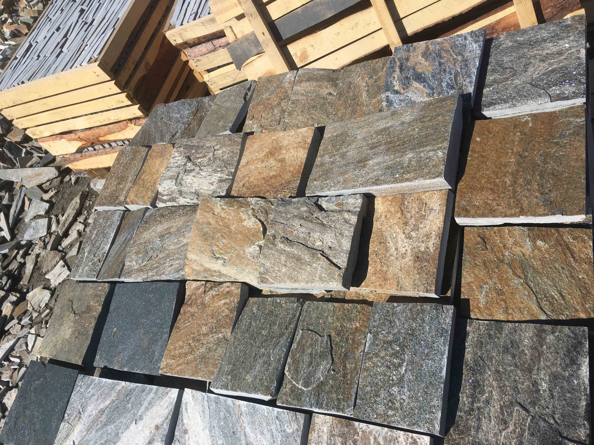 Плитка пилёная златолит Уральский для фасада купить в Казани