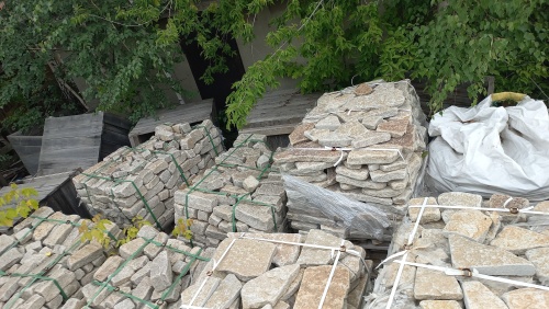 Плитняк гранитный галтованный купить в Казани