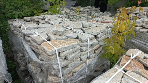 Гранитный плитняк галтованный для парковки купить в Казани