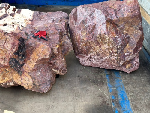 Ландшафтные глыбы красно-фиолетовые 200-1000 килограмм купить в Казани