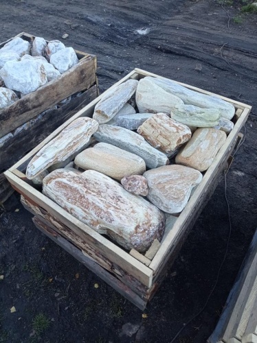 Златолит жёлтый, жёлто-зелёный глыбки и валуны для ланшафтного дизайна купить в Казани