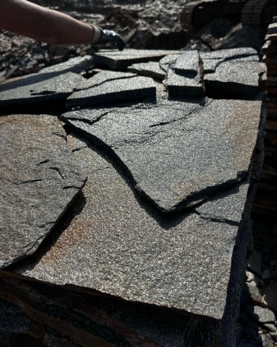 Плитняк златолит серебристый для фасада купить в Казани