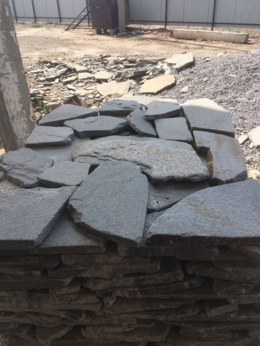 Златолит серебристый галтованный для лестниц купить в Казани